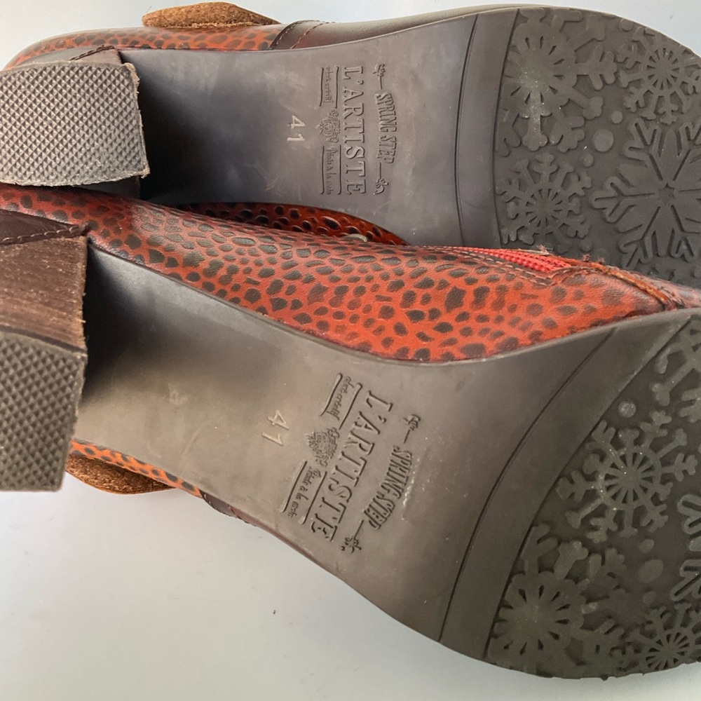 L'ARTISTE Brown and Red Leather Multi Pattern Shoes - Picture 15 of 15